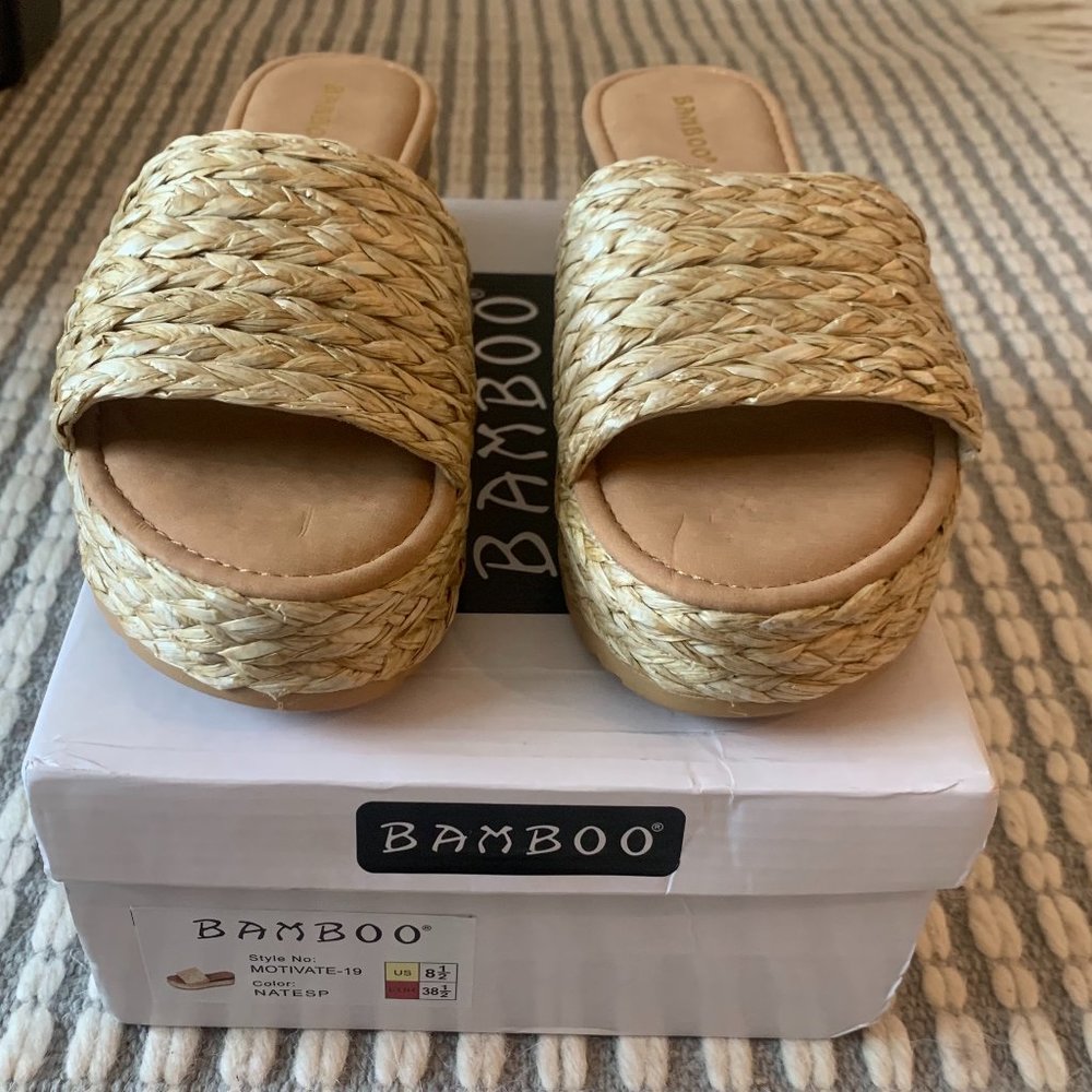 NWT Natural Woven Platform Sandal